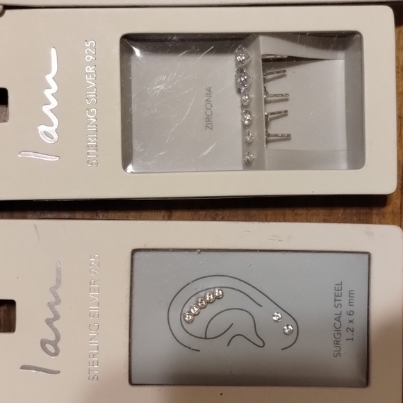 Earrings - Picture 5 of 6